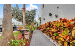 542 91st Court, Miami, FL 33174 - MLS#F10546143