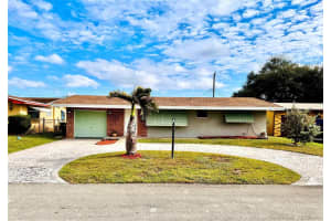 1411 Nw 79th Way, Pembroke Pines, Fl 33024, Pembroke Pines