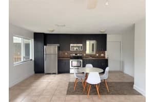 600 S Luna Court 29, Hollywood, Fl 33021 Hollywood, FL 33021 - Off Market