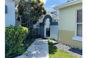 4345 72nd Terrace, Davie, FL 33314 - MLS#F10546265