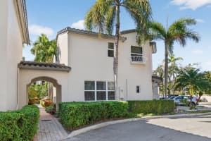 1900 Oceanwalk Lane, Pompano Beach, FL 33062 - MLS#F10546332