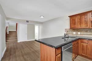 4872 95th Avenue, Sunrise, FL 33351 - MLS#F10546435