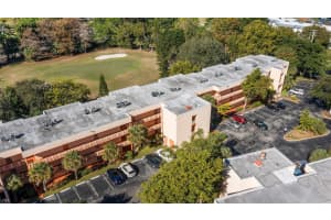 8400 Lagos De Campo Boulevard, Tamarac, FL 33321 - MLS#F10546503