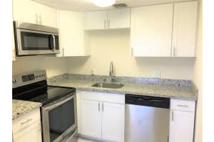 551 Sw 135th Avenue 405b, Pembroke Pines, Fl 33027, Pembroke Pines