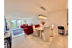 3520 Oaks Way, Pompano Beach, FL 33069 - MLS#F10546617