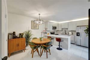 9925 6th Court, Plantation, FL 33324 - MLS#F10546771