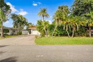 2741 30th Street, Fort Lauderdale, FL 33306 - MLS#F10546810