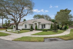 401 Barbri Lane, Davie, FL 33325 - MLS#F10546811