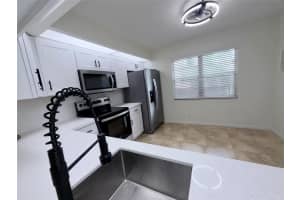 1110 125th Avenue, Pembroke Pines, FL 33027 - MLS#F10546892