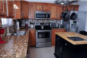 29 3 Street, Dania Beach, FL 33004 - MLS#F10547976