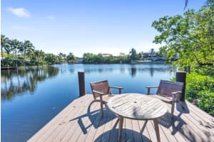 700 Kensington Place, Wilton Manors, FL 33305 - MLS#F10548058