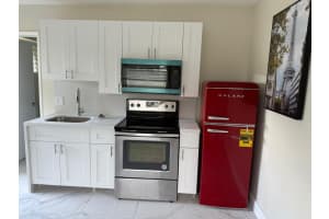 841 Nw 39 Street 4, Oakland Park, Fl 33309