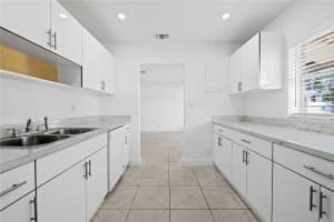 583 17th Place, Fort Lauderdale, FL 33311 - MLS#F10548223