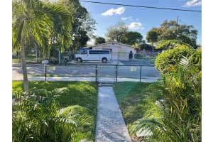 642 14th Way, Fort Lauderdale, FL 33311 - MLS#F10548315