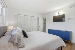 2936 Lake Shore Drive, Riviera Beach, FL 33404 - MLS#F10548391