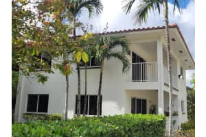 600 S Luna Court 29, Hollywood, Fl 33021, Hollywood