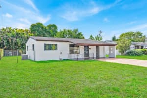 6400 Garfield Street, Hollywood, FL 33024 - MLS#F10548456