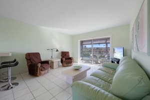 2880 203rd Street, Miami, FL 33180 - MLS#F10548498