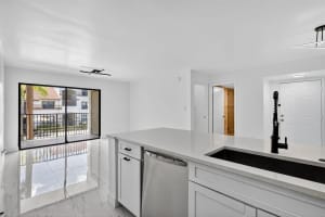 560 S Park, Hollywood, FL 33021 Sold 03/12/26