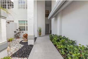 11586 Briarwood Circle, Boynton Beach, FL 33437 - MLS#F10548545