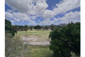 3850 Oaks Clubhouse Drive, Pompano Beach, FL 33069 - MLS#F10548566