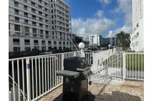 3100 49th Street, Fort Lauderdale, FL 33308 - MLS#F10548590