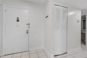 8205 61st Street, Tamarac, FL 33321 - MLS#F10548602