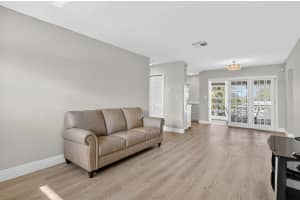 941 Crystal Lake Drive, Deerfield Beach, FL 33064 - MLS#F10548653