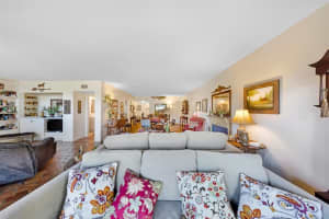 3930 Oaks Clubhouse Drive, Pompano Beach, FL 33069 - MLS#F10548790