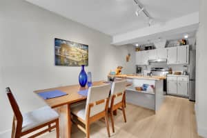 670 Kensington Place, Wilton Manors, FL 33305 - MLS#F10548901