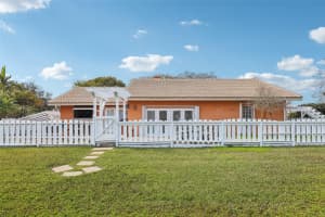 808 Plantation Circle, Plantation, FL 33324 - MLS#F10548959