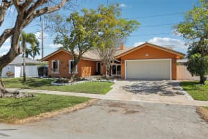 808 Plantation Circle, Plantation, FL 33324 - MLS#F10548959