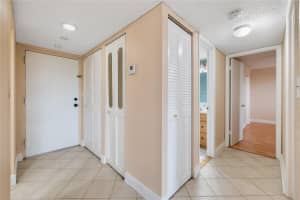 6190 Woodlands Boulevard, Tamarac, FL 33319 - MLS#F10549030