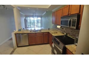 6735 Coral Lake Drive, Pompano Beach, FL 33063 - MLS#F10549084