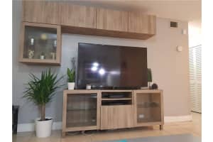 2210 Taylor Street, Hollywood, FL 33020 - MLS#F10549167