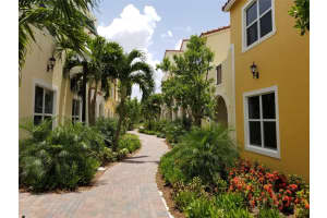 1741 Nw 124th Place, Pembroke Pines, Fl 33028, Pembroke Pines