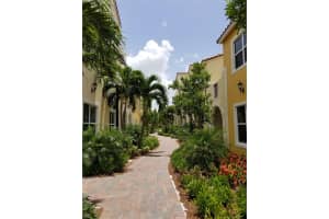 1741 124th Place, Pembroke Pines, FL 33028 - MLS#F10549177