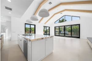 8 Leeward Circle, Jupiter, FL 33469 - MLS#F10549204