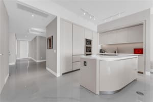 18975 Collins Avenue, Sunny Isles Beach, FL 33160 - MLS#F10549361