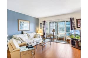 4800 35th Street, Lauderdale Lakes, FL 33319 - MLS#F10549612