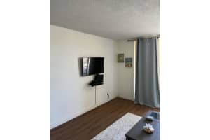 500 Executive Center Drive, West Palm Beach, FL 33401 - MLS#F10549799