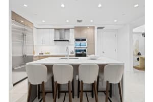 100 Las Olas Boulevard, Fort Lauderdale, FL 33301 - MLS#F10549852