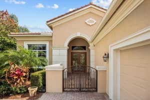9301 Nuova Way, Port Saint Lucie, FL 34986 - MLS#F10549918