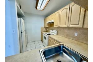 10006 Winding Lake Road, Sunrise, FL 33351 - MLS#F10549925