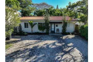 704 14th Place, Fort Lauderdale, FL 33304 - MLS#F10550066