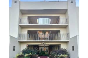 5160 Las Verdes Circle, Delray Beach, FL 33484 - MLS#F10550085