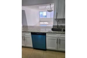 9001 77th Avenue, Miami, FL 33156 - MLS#F10550086