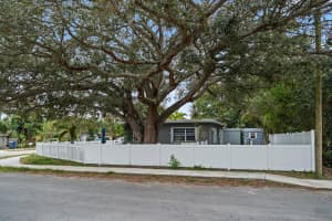 5829 Hayes Street, Hollywood, FL 33021 - MLS#F10550088