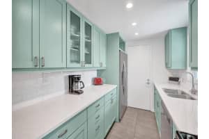 720 Bayshore Drive, Fort Lauderdale, FL 33304 - MLS#F10550089