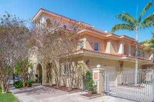 237 Garden Court, Fort Lauderdale, FL 33308 Sold 04/27/26